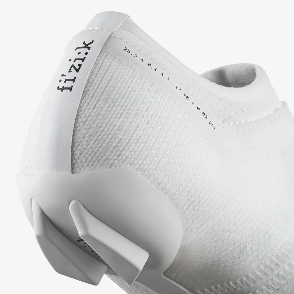 Велотуфли Fizik VEGA Carbon