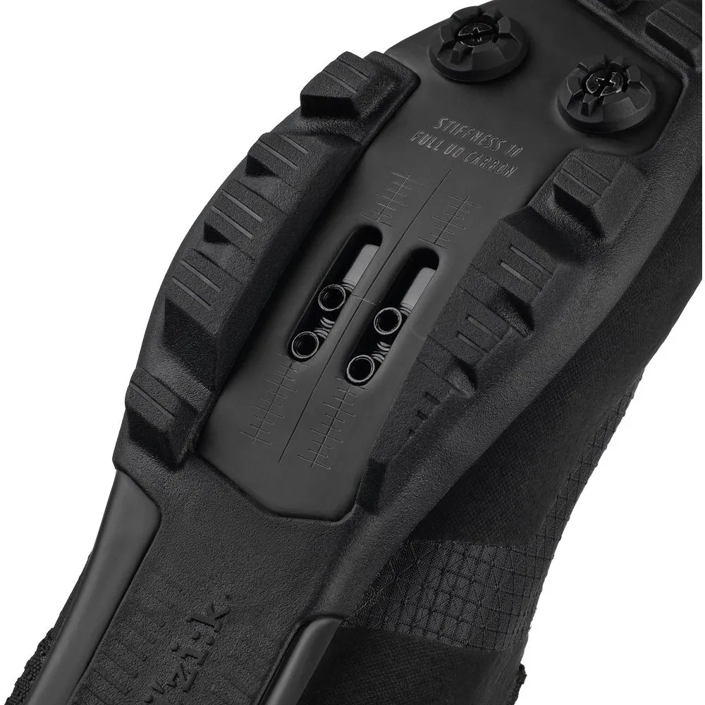 Велотуфли MTB Fizik VENTO FEROX CARBON (41, Черный)